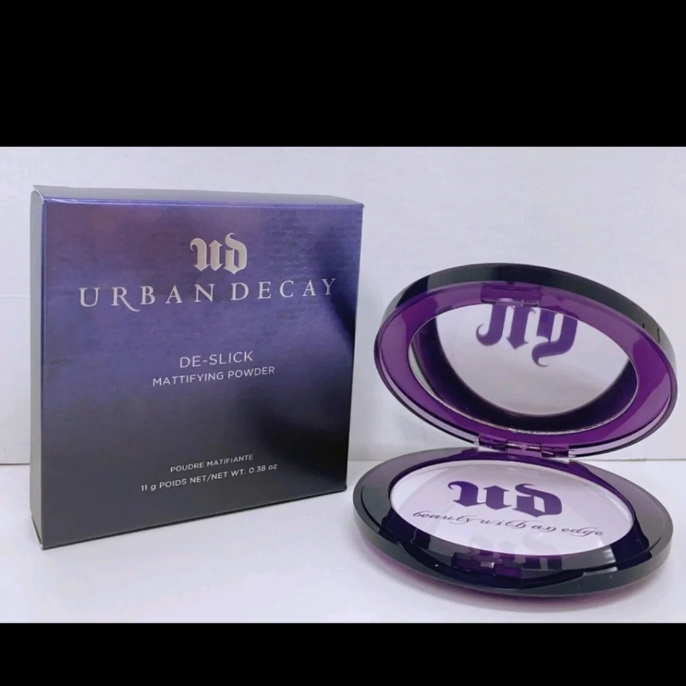 Urban Decay De Slick Oil Control Mattifying Powder (Discontinued Producted)
